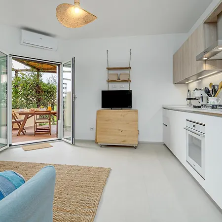 Lägenhet Casa Dina - By And Service