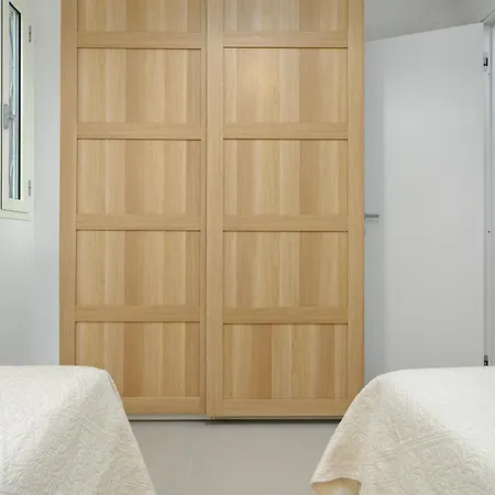 Casa Dina - By And Service *